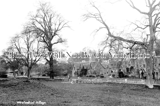 GL 1401 - Westonbirt Village, Gloucestershire c1940