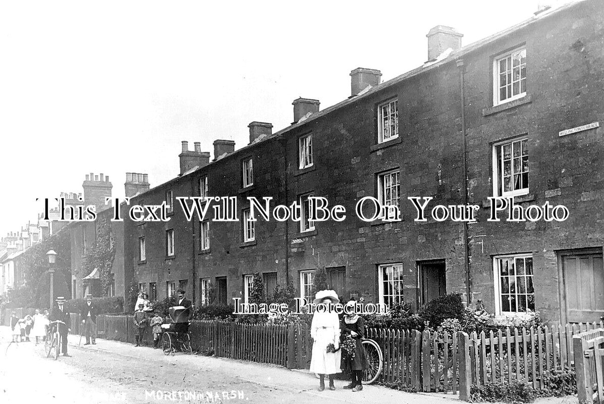 GL 1448 - Wellington Terrace, Moreton-in-Marsh, Gloucestershire c1908