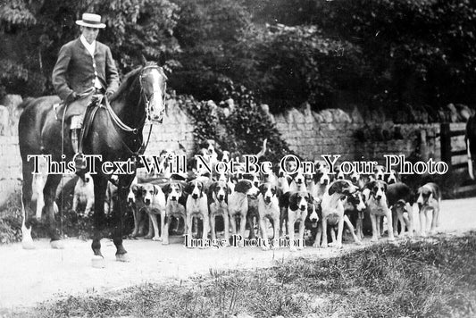 GL 1556 - Fox Hunting, Holcombe Hunt, Painswick, Stroud