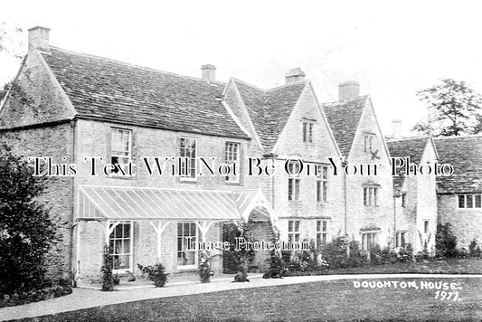 GL 1637 - Doughton House, Tetbury, Gloucestershire