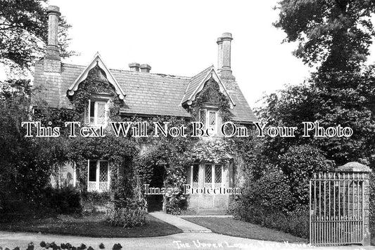 GL 1975 - The Upper Lodge, Yate House, Gloucestershire