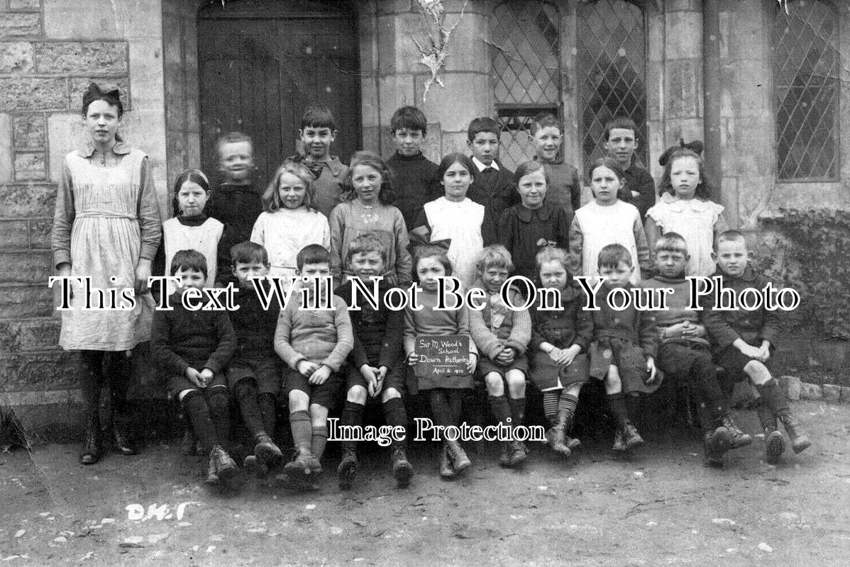 GL 2095 - Sir M Woods School, Down Hatherley, Gloucestershire c1920