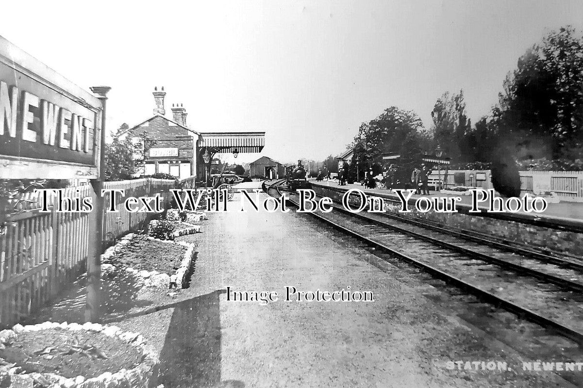 GL 2202 - Newent Railway Station, Gloucestershire c1915