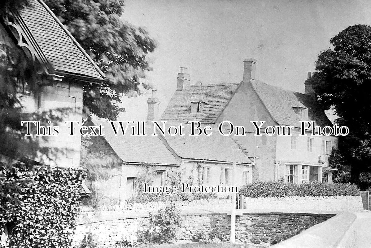 GL 2467 - The Old Black Horse Pub, Birdlip Village, Gloucestershire c1913