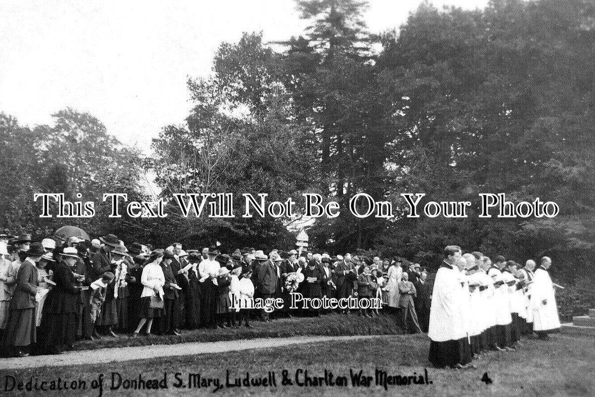 GL 2519 - Donhead St Mary, Ludwell & Charlton War Memorial WW1