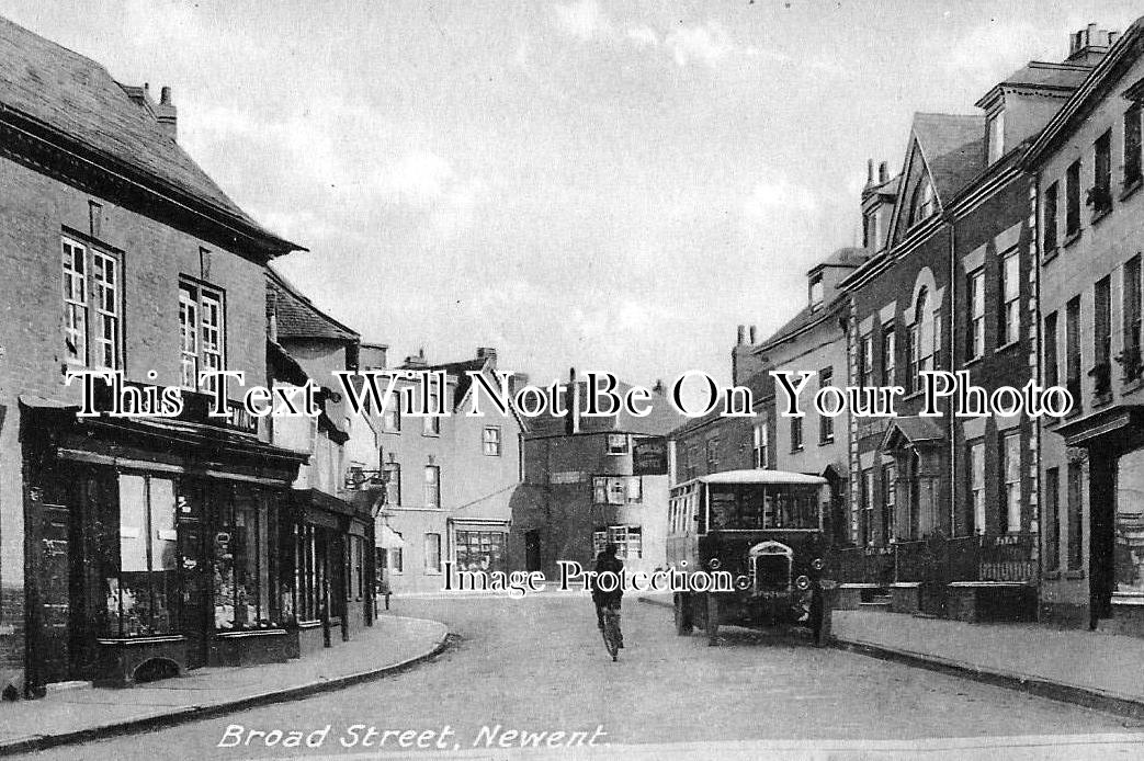 GL 32 - Broad Street, Newent, Gloucestershire c1925