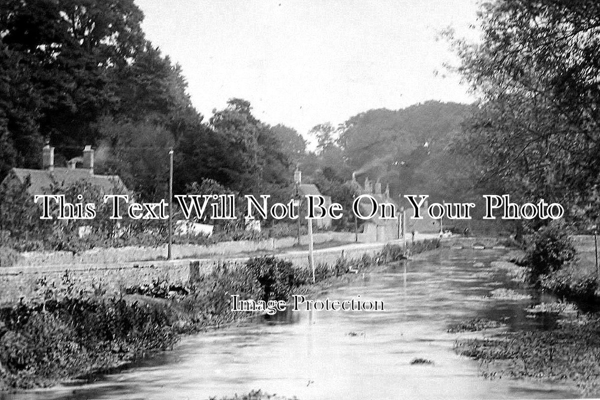 GL 401 - The Coln & Bridge, Bibury, Gloucestershire c1905