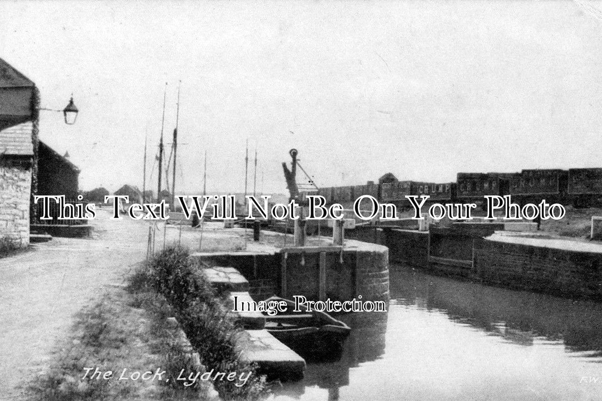 GL 527 - View Of The Lock, Lydney, Gloucestershire