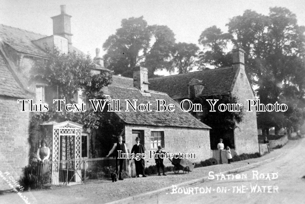 GL 555 - Station Road, Bourton On The Water, Gloucestershire – JB Archive