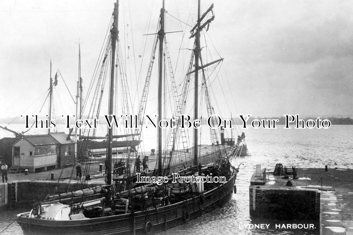 GL 706 - Lydney Harbour, Gloucestershire c1936