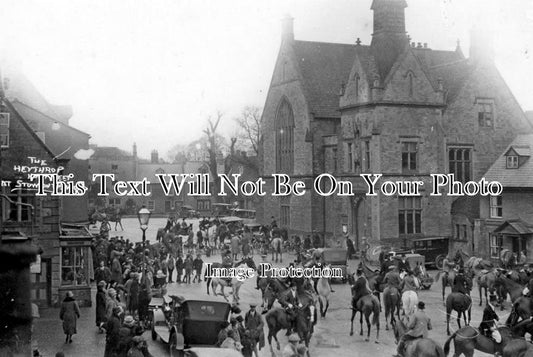 GL 741 - The Heythrop Hunt Meet, Stow On The Wold, Gloucestershire