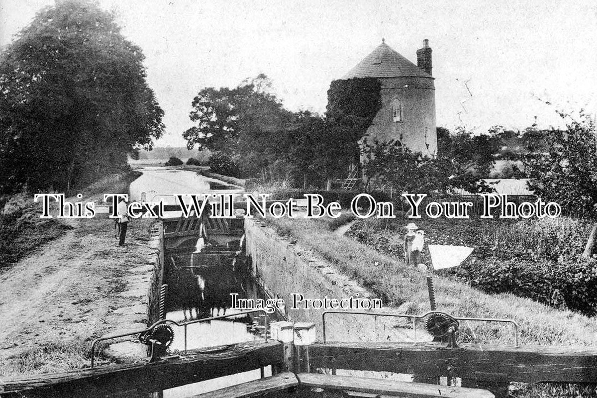 GL 763 - South Cerney Lock, Thames & Severn Canal, Cirencester, Gloucestershire c1905