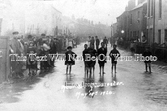 GL 94 - Moor Street Floods, Gloucester, Gloucestershire 1924