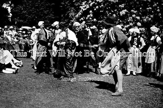 HA 114 - Lymington Parochial Fete, The Pied Piper, Hampshire  c1920