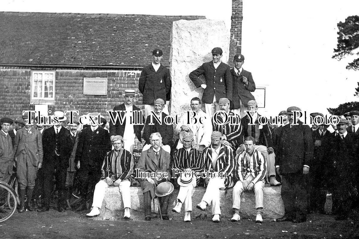 HA 1323 - The Bat & Ball Inn Pub Cricket Team, Hambledon, Hampshire