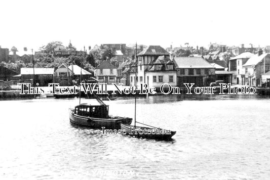 HA 1786 - The Quay, Lymington, Hampshire