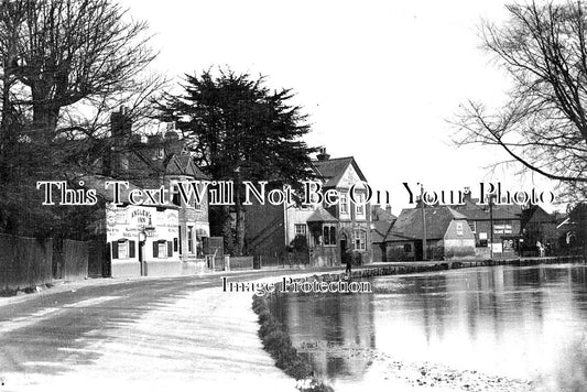 HA 1890 - Anglers Inn, Bishopstoke, Hampshire c1911