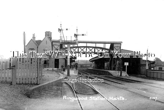 HA 2175 - Ringwood Railway Station, Hampshire c1917