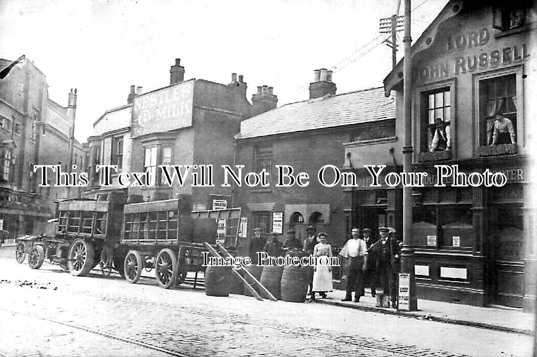 HA 3112 - Southsea Pub Scene, Hampshire c1913