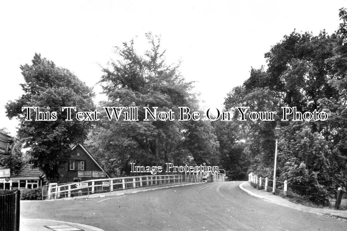 HA 3356 - The Canal Bridge, Reading Road, Fleet, Hampshire