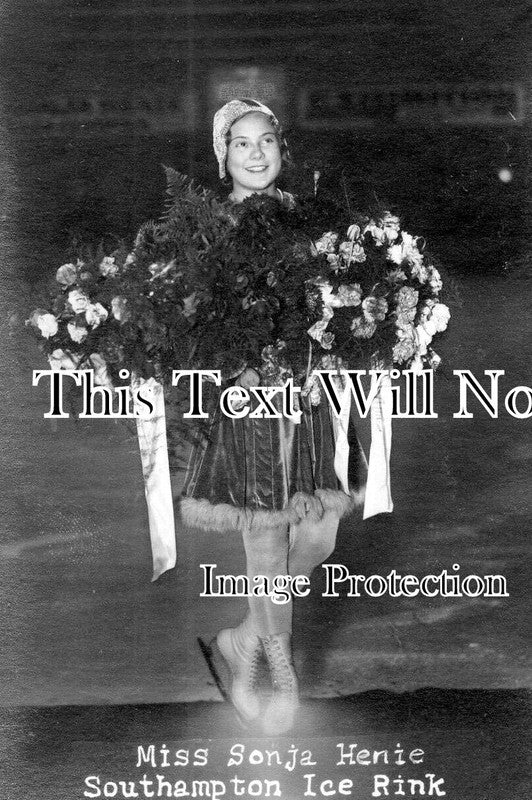 HA 3380 - Miss Sonja Henie, Southampton Ice Rink, Hampshire