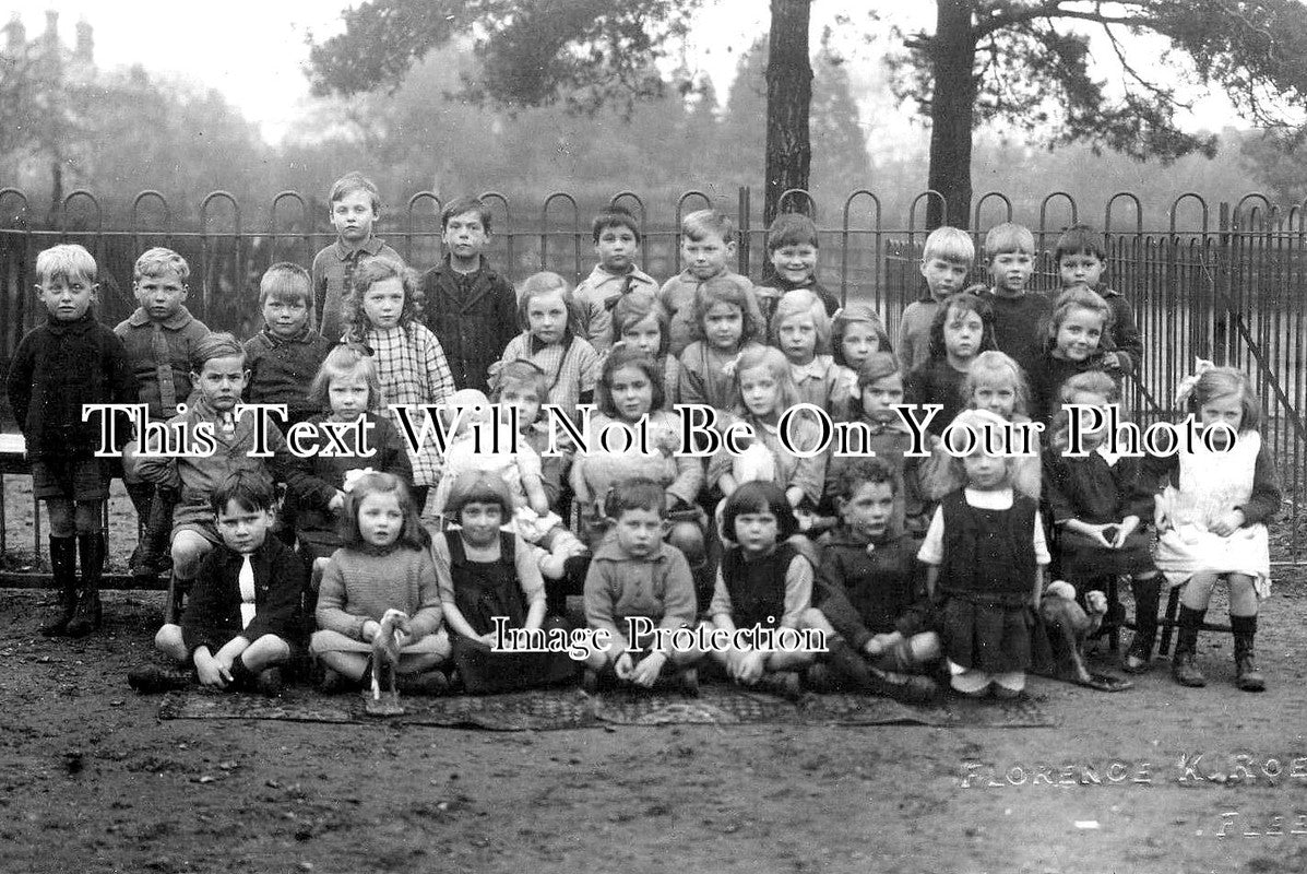 HA 3418 - Fleet School Group, Hampshire