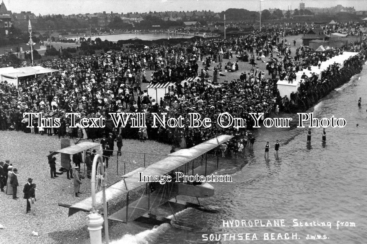 HA 351 - Hydroplane Starting From Beach, Southsea, Hampshire