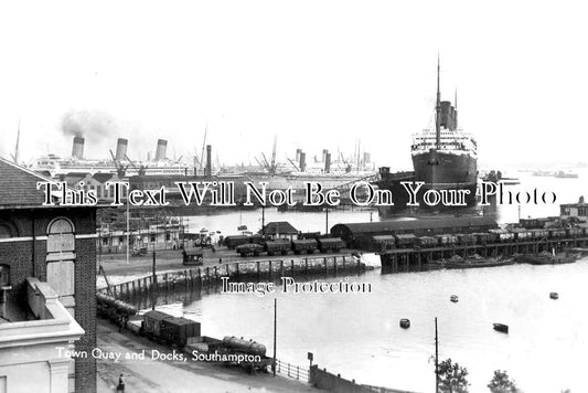 HA 3673 - Town Quay & Docks, Southampton, Hampshire c1924