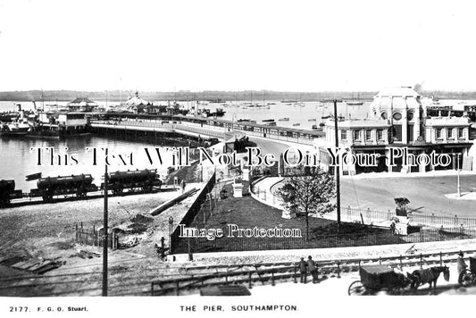 HA 3882 - The Pier, Southampton, Hampshire c1930