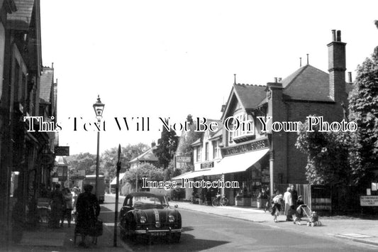 HA 4337 - Fleet Road, Fleet, Hampshire