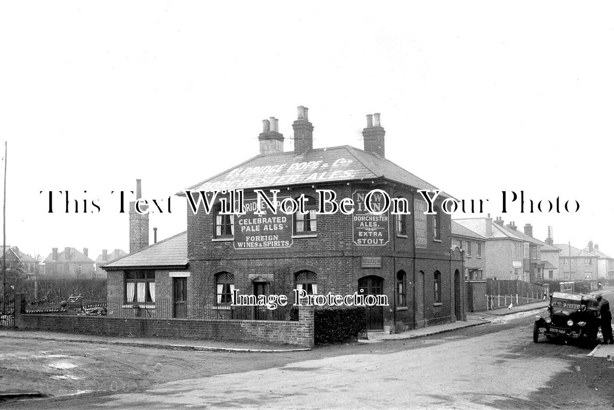 HA 4500 The New Inn Pub, Fairmile Road, Christchurch, Dorset JB Archive