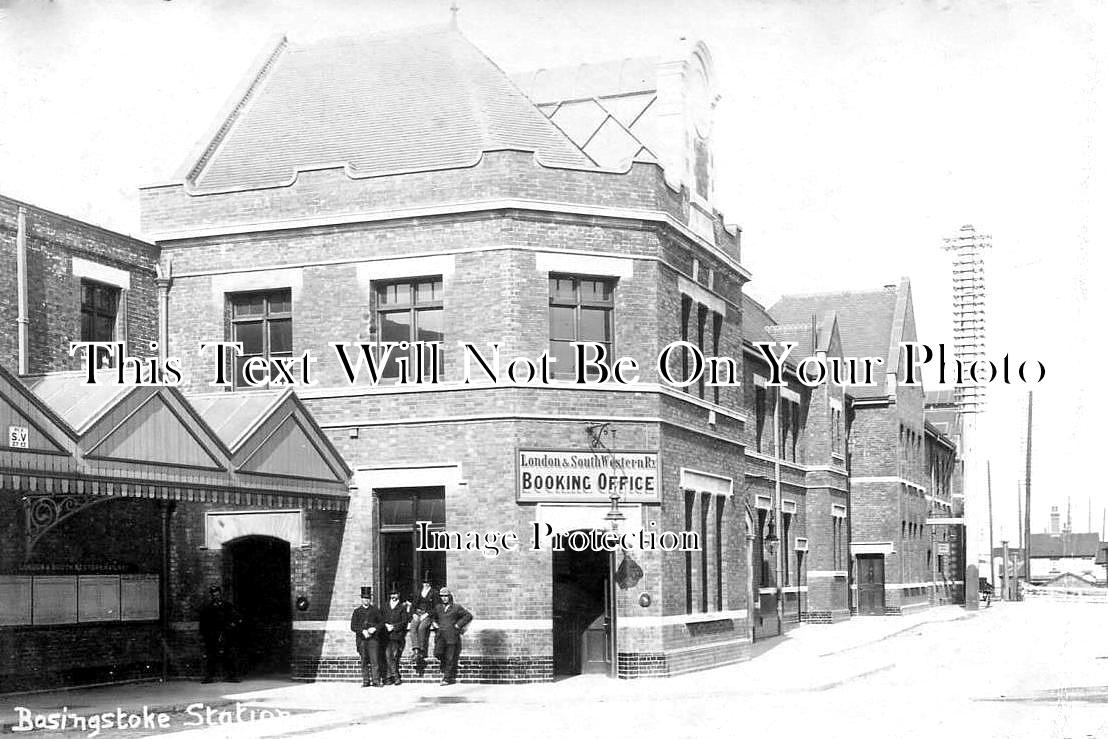 HA 4513 - Booking Office, Basingstoke Railway Station, Hampshire c1906