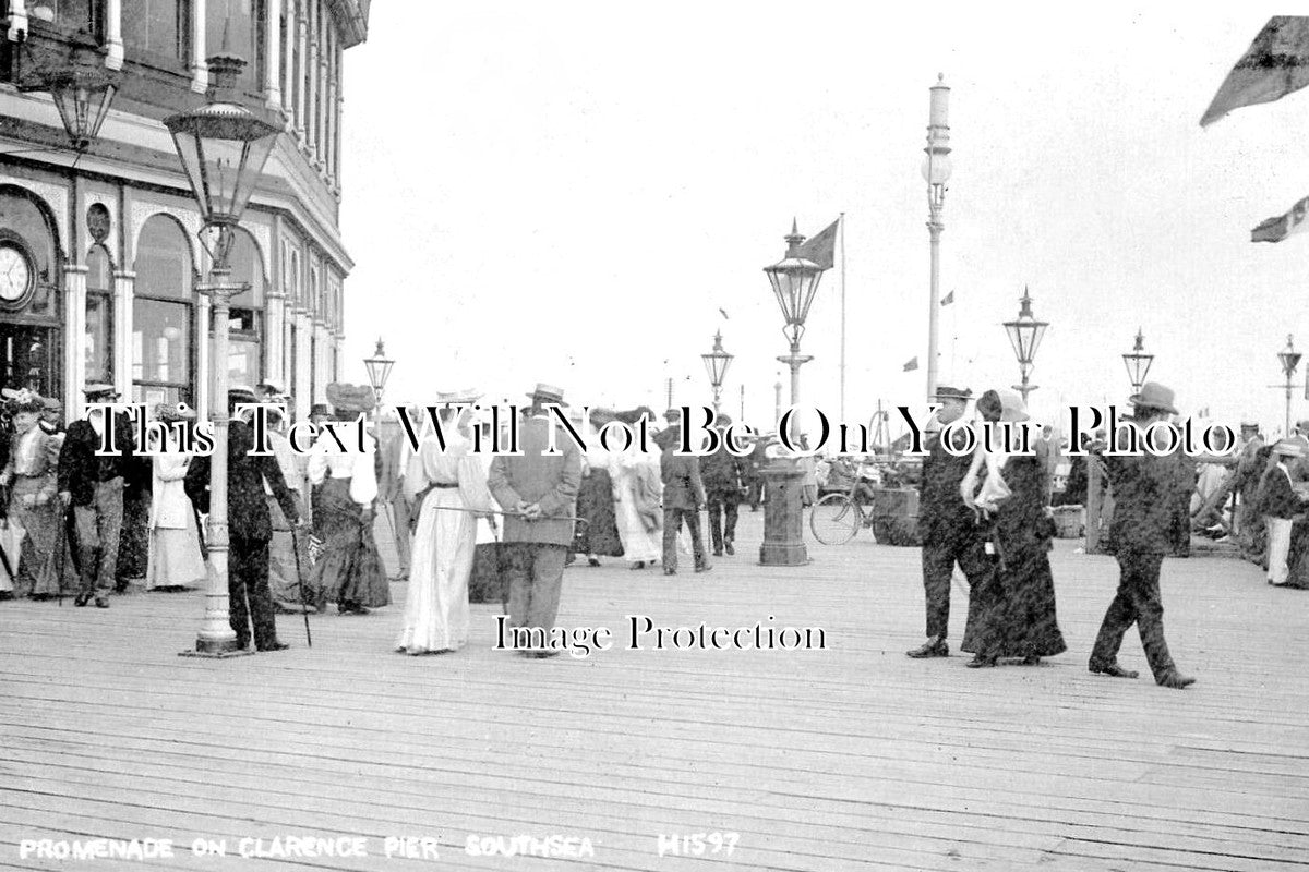 HA 4588 - Promenade On Clarence Pier, Southsea, Hampshire