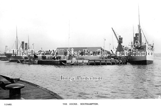 HA 4594 - The Docks, Southampton, Hampshire