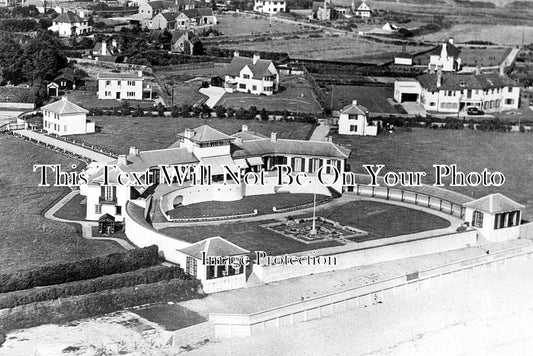 HA 4940 - Aerial View Of White House, Milford On Sea, Hampshire