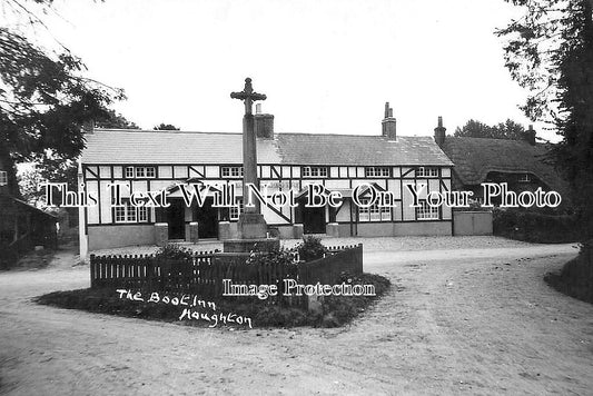 HA 4963 - The Boot Inn Pub & War Memorial, Houghton, Hampshire