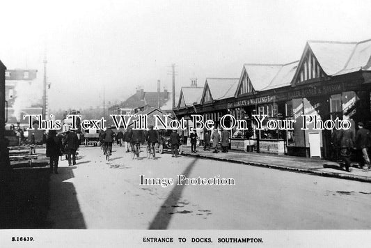 HA 5112 - Entrance To Docks, Southampton, Hampshire