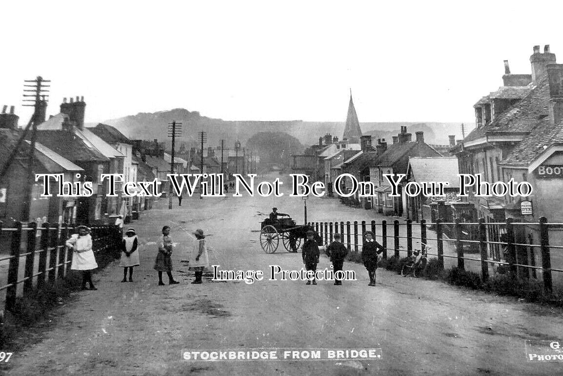 HA 5144 - Stockbridge From The Bridge, Hampshire
