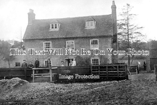 HA 5202 - Manor Farm, Otterbourne, Hampshire c1910