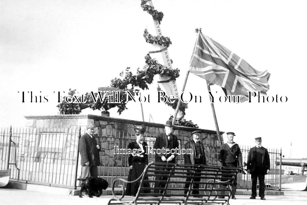 HA 5464 - HMS Victory Anchor At Southsea, Hampshire c1910