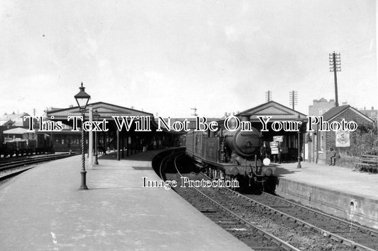 HA 565 - Fratton Railway Station, Portsmouth, Hampshire