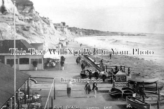 HA 5654 - Alum Beach Looking East, Bournemouth, Hampshire c1923