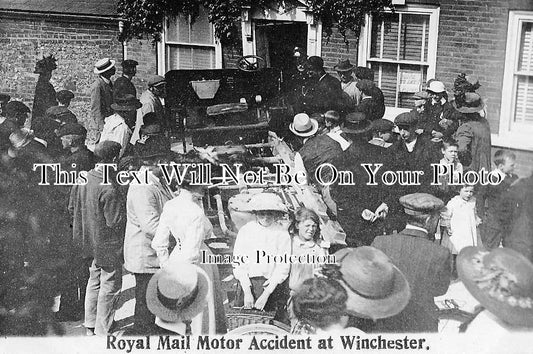 HA 711 - Royal Mail Motor Accident, Winchester, Hampshire