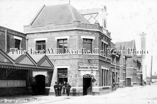 HA 810 - Basingstoke Railway Station, Hampshire