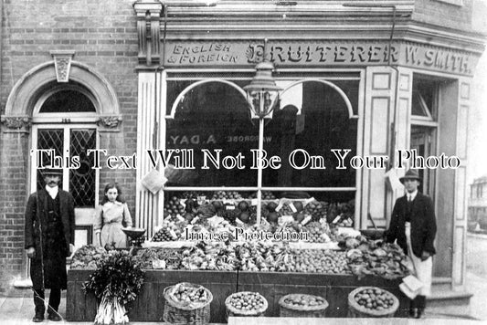 HF 1166 - W Smith English & Foreign Fruiterer, Watford, Hertfordshire