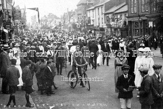 HF 120 - Peace Day, High Street, Berkhamsted, Hertfordshire 1918