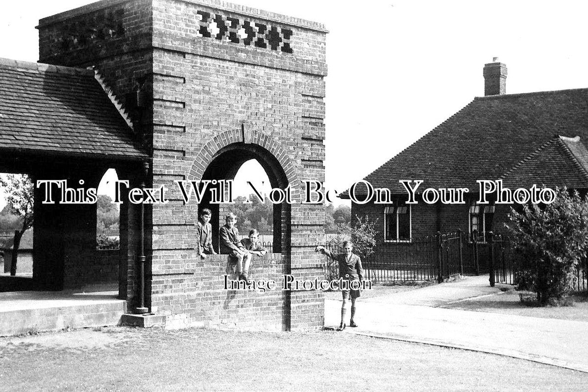 HF 1278 - Royal Masonic School, Bushey, Hertfordshire