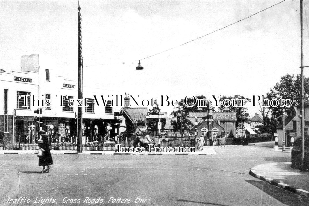 HF 1305 - Cross Roads, Potters Bar, Hertfordshire