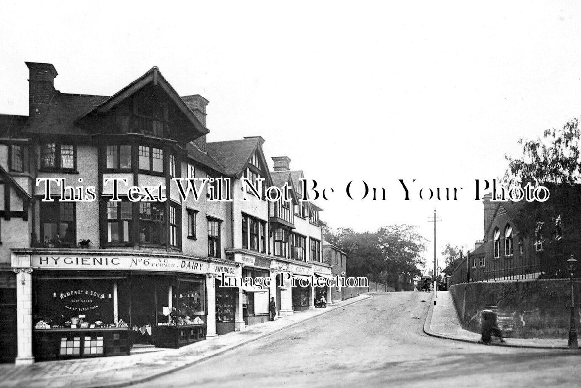HF 1403 - Ye Corner, Aldenham Road, Bushey, Hertfordshire c1920