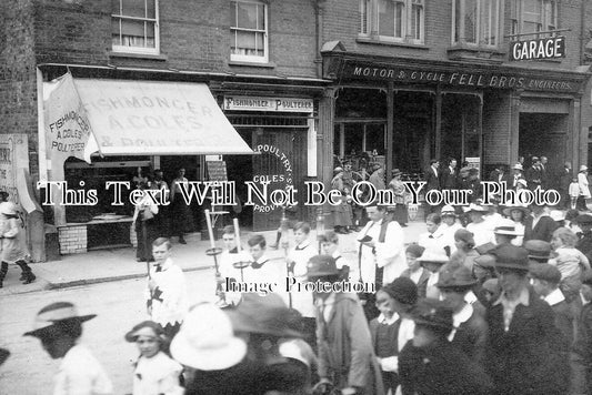 HF 1472 - Religious Procession, High Street, Waltham Cross, Hertfordshire